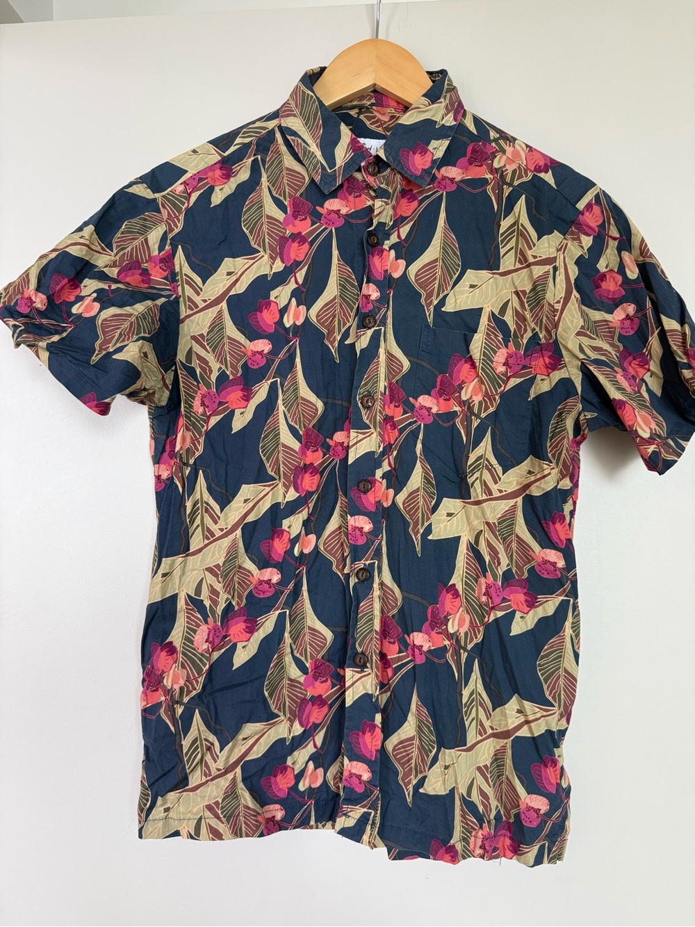 Men's Floral Short-Sleeve Button-Down Shirt in Navy with Pink Accents